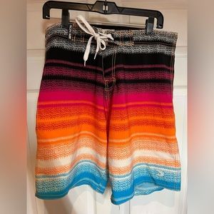 Men’s pacific surf board shirt size L